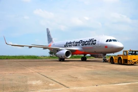 Chiếc máy bay cánh cong đầu tiên về Việt Nam