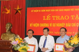 Lãnh đạo thành phố Hà Nội được vinh danh vì sự nghiệp báo chí cách mạng Việt Nam