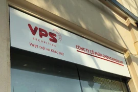 Bất ngờ thu phí dịch vụ hàng tháng, Chứng khoán VPS khiến nhà đầu tư bức xúc