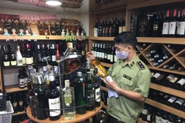 Rượu và thuốc lá sẽ phải dán tem điện tử