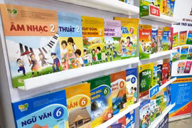 Tiếp tục điều chỉnh giá bộ sách giáo khoa lớp 2 và lớp 6 mới