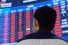 Áp lực bán trên diện rộng, VN-Index giảm hơn 40 điểm