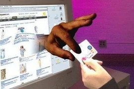 Xác minh lại khách hàng khi thay đổi thiết bị giao dịch để ngăn chặn lừa đảo ngân hàng