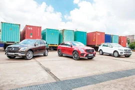 Nghi ngờ gian lận thuế, Hải quan yêu cầu siết chặt ô tô nhập khẩu diện biếu tặng