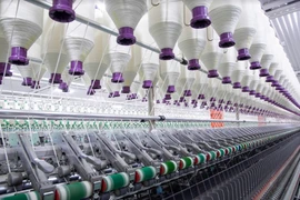 Trung Quốc là thị trường nhập khẩu nguyên, phụ liệu, linh kiện, máy móc lớn nhất của Việt Nam