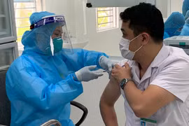 Hơn 35.000 người Việt Nam đã được tiêm vaccine phòng Covid-19