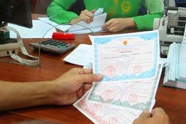 Cảnh báo rủi ro khi nhà đầu tư nhỏ lẻ “lách luật” mua trái phiếu doanh nghiệp