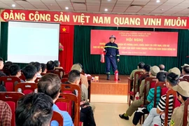 Gần 200 hộ gia đình có nhà ở kết hợp sản xuất, kinh doanh được tập huấn phòng cháy, chữa cháy