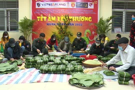 Mang Tết ấm yêu thương cho các hộ gia đình chính sách, hộ nghèo 