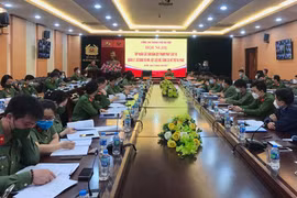 Vận dụng hiệu quả các văn bản luật về quản lý, sử dụng vũ khí, vật liệu nổ, công cụ hỗ trợ và pháo vào thực tiễn