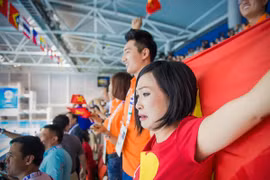 Phương Thanh xúc động phát khóc khi Ánh Viên giành 2 huy chương Vàng