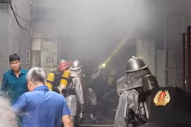 Xảy cháy cục nóng điều hòa ở quận Thanh Xuân