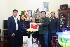 Đồng đội ngã xuống là sự hy sinh anh dũng, tô thắm lá cờ truyền thống của Công an Thủ đô