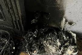 Xử lý nhanh sự cố cháy nhà dân, hướng dẫn 3 người thoát nạn 