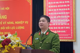 Huấn luyện nghiệp vụ chữa cháy, cứu nạn cho Cảnh sát cơ động