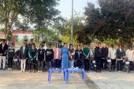 Cảnh sát ngăn chặn gần 30 thanh, thiếu niên mang hung khí hỗn chiến