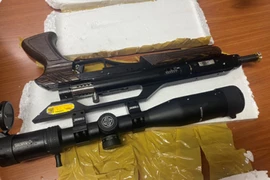 Công bố tang vật và đối tượng các vụ án ma túy chuyển phát qua đường hàng không