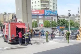 Xử lý nhanh sự cố chập điện, cháy xe ô tô