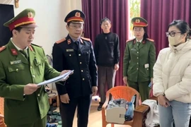 Bắt nữ cán bộ ngân hàng