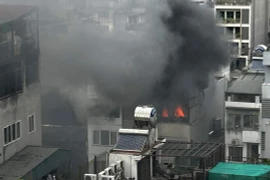 Xảy cháy nhà trong ngõ sâu phố Ô Chợ Dừa