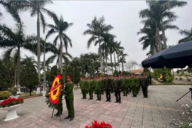 Công an quận Tây Hồ tri ân các anh hùng liệt sỹ