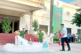Trên 300 học viên huyện Thanh Trì được trang bị nghiệp vụ phòng cháy, chữa cháy