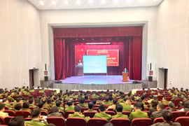 Nâng cao nhận thức trách nhiệm của cán bộ, đảng viên trong công tác phòng, chống tham nhũng, tiêu cực