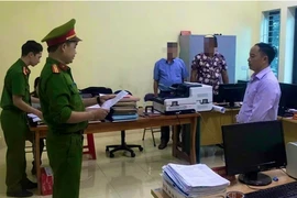 Bắt giam một cán bộ thuộc huyện Xín Mần