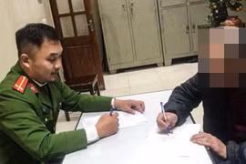 Rượu say, 'xin' tổ công tác 141 'tha' cho người lạ đang bị xử lý nồng độ cồn