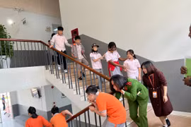 Phổ biến kiến thức, kỹ năng an toàn phòng, chống cháy, nổ cho học sinh trường Quốc tế Singapore