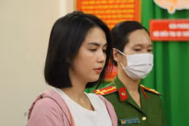 Bắt tạm giam 'người mẫu nội y' Ngọc Trinh