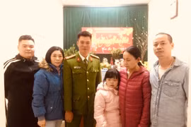 Đầu xuân mới Công an xã Thanh Liệt tìm người thân cho cháu bé bị lạc