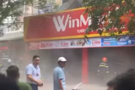 Kịp thời dập tắt sự cố cháy tại siêu thị ở phường Mai Dịch