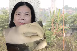 Bắt 'nữ quái' bán ma túy trên thuyền ở đoạn sông cạn nước