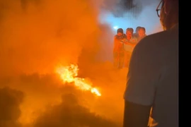 Hình ảnh tình huống cháy bất ngờ và cách xử lý của Tổ liên gia an toàn PCCC