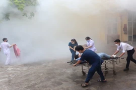 Xử lý tình huống giả định cháy tại Bệnh viện đa khoa huyện Phúc Thọ