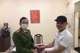 Trao trả tài sản cho người đánh rơi