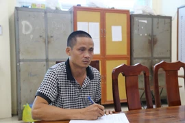 Mang dao bầu xông vào quán tẩm quất cướp tài sản