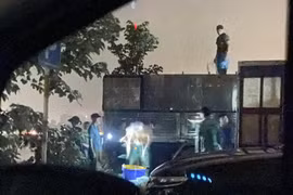 Quận Tây Hồ xác minh thông tin nghi vấn đánh bắt thuỷ sản trái phép ở hồ Tây