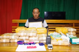 Đường dây vận chuyển ma túy sử dụng bộ đàm để liên lạc