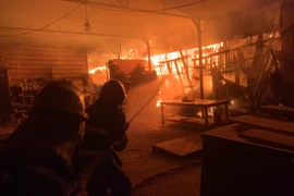 Trách nhiệm và lòng quả cảm của những người lính cứu hỏa Công an quận Nam Từ Liêm 