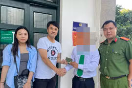 Trao trả tài sản bị đánh rơi cho người nước ngoài