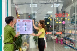 Lực lượng Cảnh sát đến nhà dân, nơi công cộng khuyến cáo biện pháp phòng, chống tội phạm