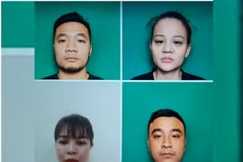 2 cặp nam, nữ 1 giờ sáng vẫn 'phê' ma túy trong quán karaoke 