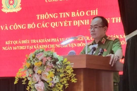 Lãnh đạo Bộ Công an và Thành phố khen thưởng chiến công xuất sắc của Công an Hà Nội