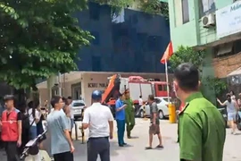 Kịp thời xử lý vụ cháy phòng ngủ tại một căn hộ ở tòa nhà 262 Nguyễn Huy Tưởng