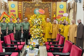 Công an Hà Nội chúc mừng Trung ương Giáo hội Phật giáo Việt Nam