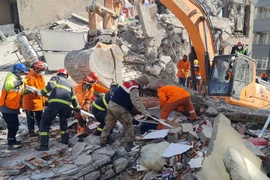 Hình ảnh lực lượng cứu hộ, cứu nạn Công an Việt Nam tìm thấy 4 nạn nhân tại hiện trường mới ở Thổ Nhĩ Kỳ