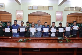 Phá đường dây đánh bạc, lộ Chánh Thanh tra huyện liên quan