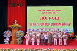 Cụm thi đua số 10, Công an thành phố Hà Nội thiết thực học tập “Sáu điều Bác Hồ dạy”